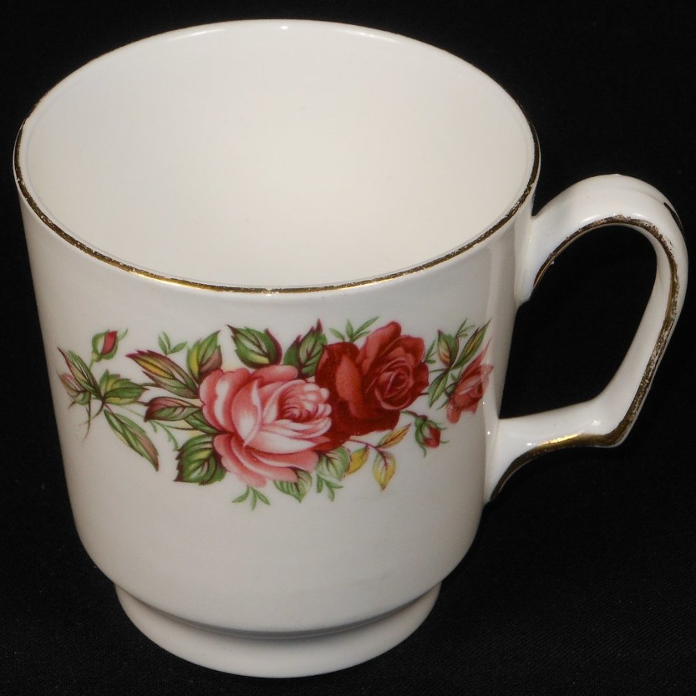 Coffee mug. Queen Anne UK , fine bone china